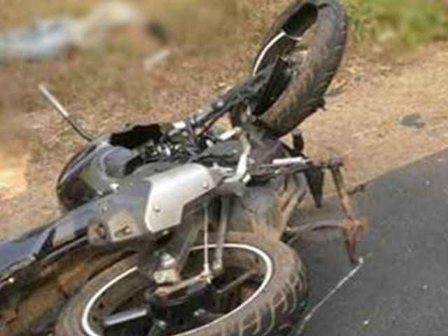 Katni accident news: हाइवा ने मारी टक्कर मोटरसाइकिल सवार गंभीर